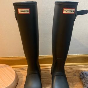Brand New never worn Hunter boots size 8